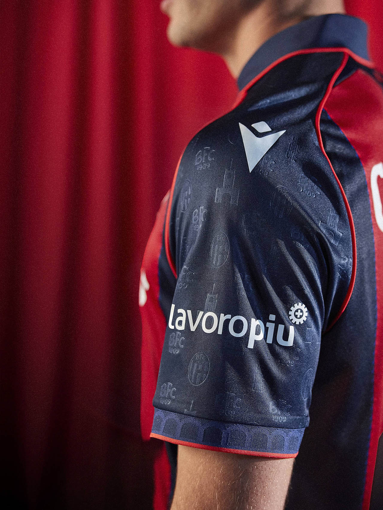 UNIFORME BOLOGNA HOME 26/27