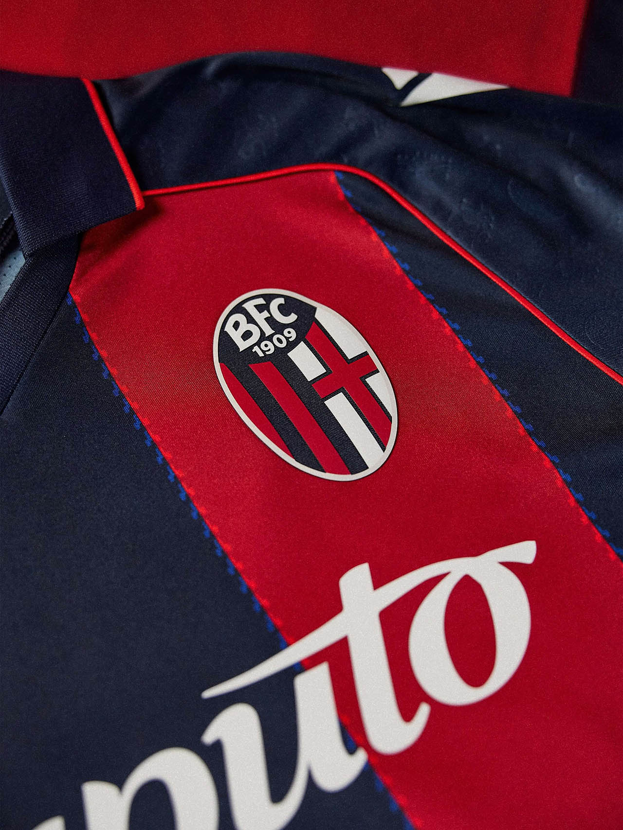 UNIFORME BOLOGNA HOME 26/27